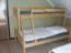 In einem der Schlafzimmer steht ein Doppelbett und ein Etagenbett zur Verfügung